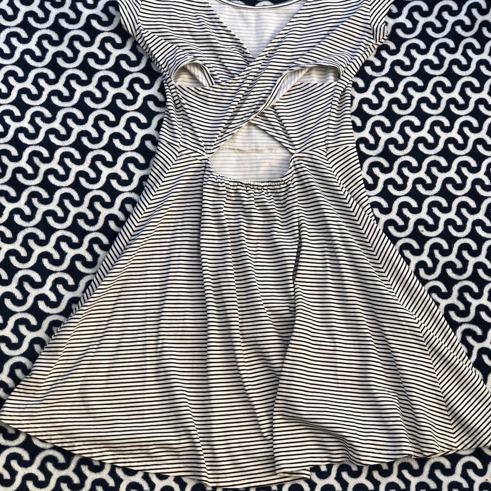 American Eagle dress with an open back